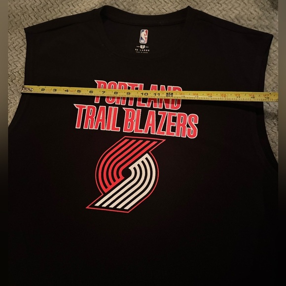 NBA Trailblazers Damien Lillard Souvenir Black Jersey with Logo - Picture 6 of 6